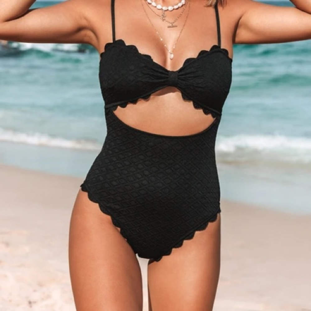 Cupshe black scalloped one piece NWT XXL